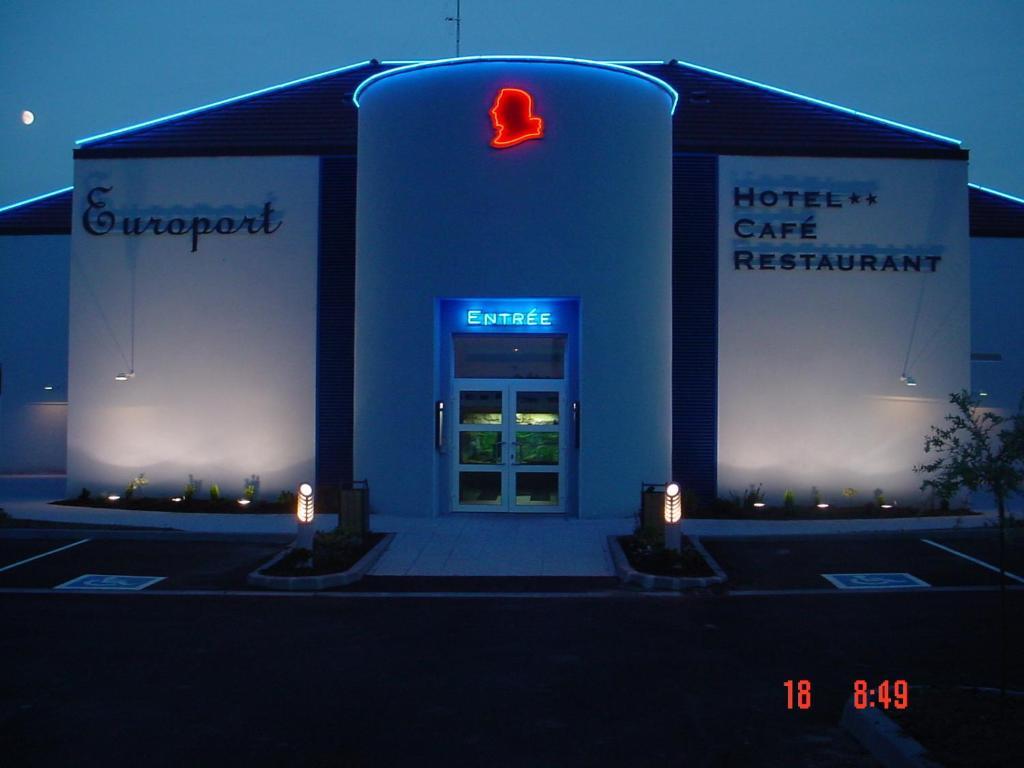 Hotel Restaurant De L'Europort Saint-Avold Eksteriør billede